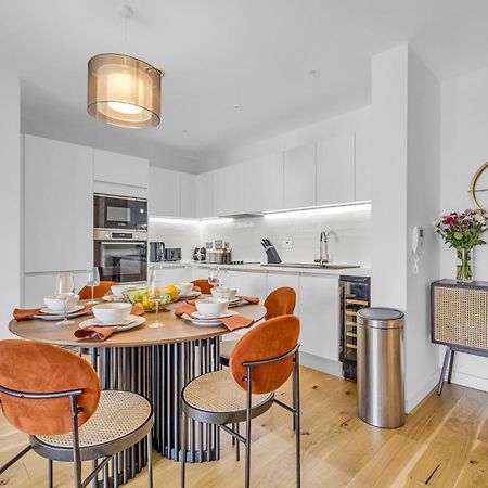 Luxurious & Glamorous Centrally Located 2 Bedroom 2 Bathroom Apartment - Central Birmingham - Secure Parking - Netflix 외부 사진