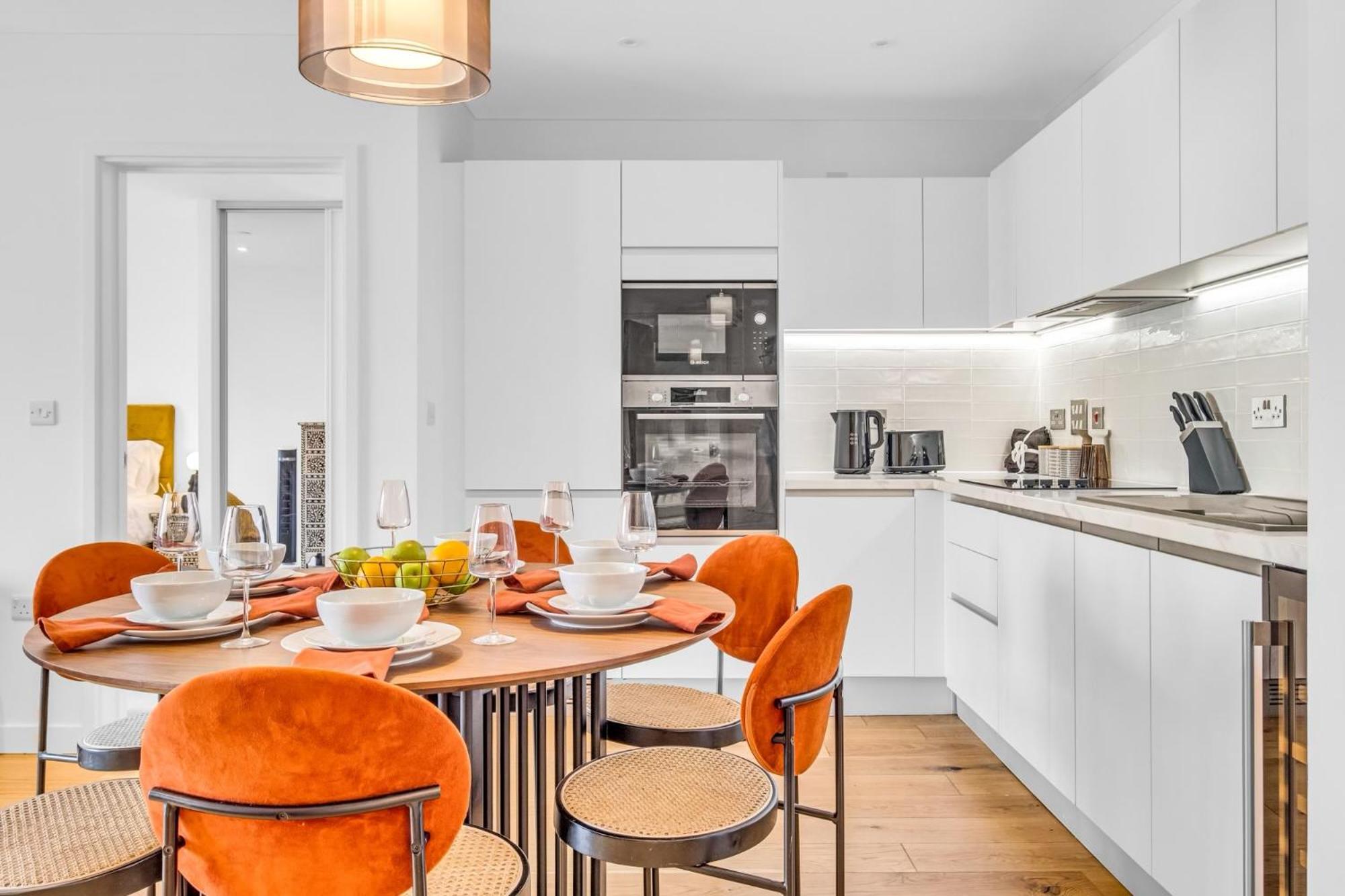 Luxurious & Glamorous Centrally Located 2 Bedroom 2 Bathroom Apartment - Central Birmingham - Secure Parking - Netflix 외부 사진