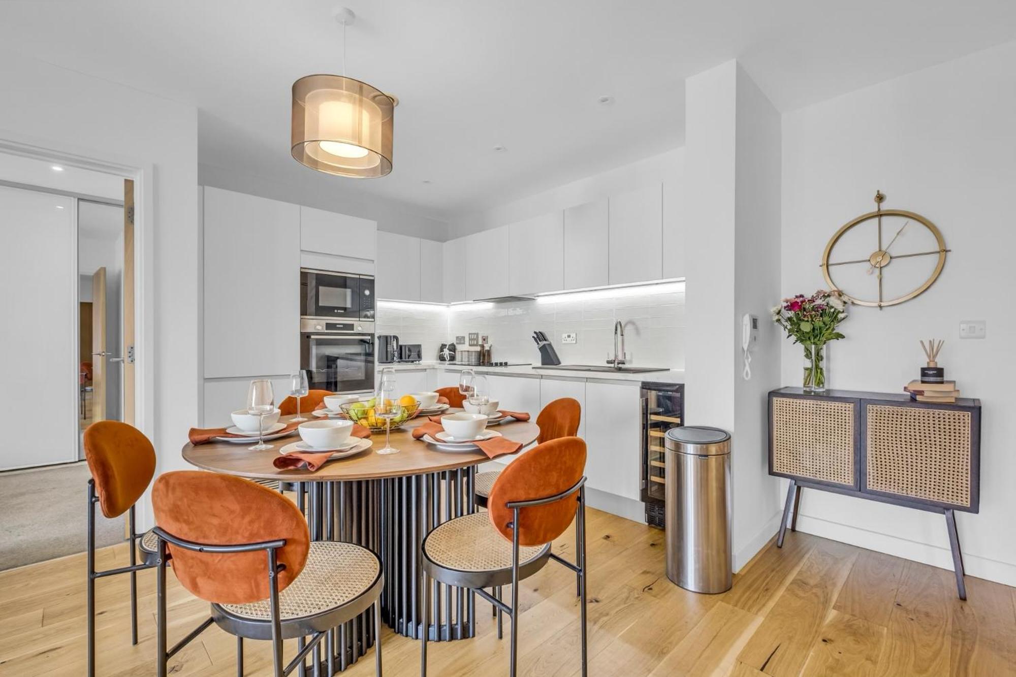 Luxurious & Glamorous Centrally Located 2 Bedroom 2 Bathroom Apartment - Central Birmingham - Secure Parking - Netflix 외부 사진