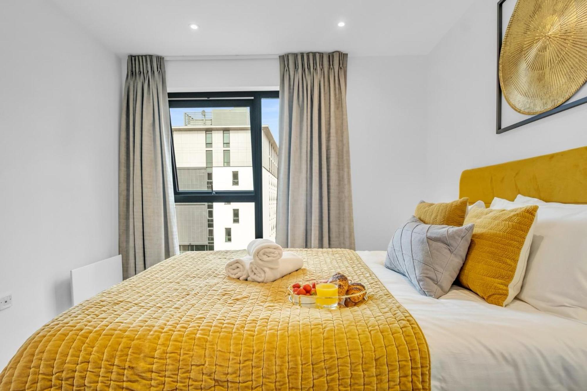Luxurious & Glamorous Centrally Located 2 Bedroom 2 Bathroom Apartment - Central Birmingham - Secure Parking - Netflix 외부 사진