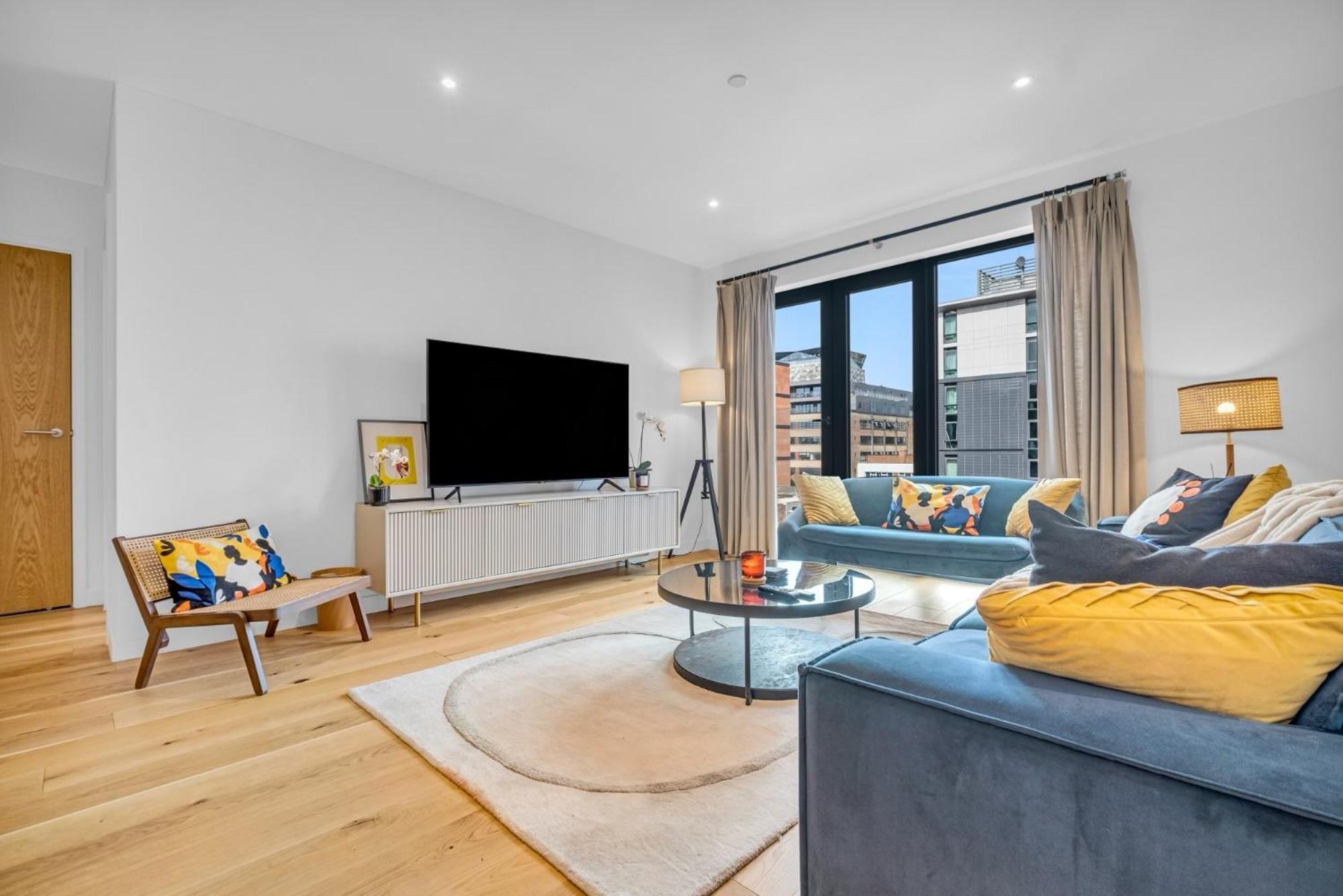 Luxurious & Glamorous Centrally Located 2 Bedroom 2 Bathroom Apartment - Central Birmingham - Secure Parking - Netflix 외부 사진