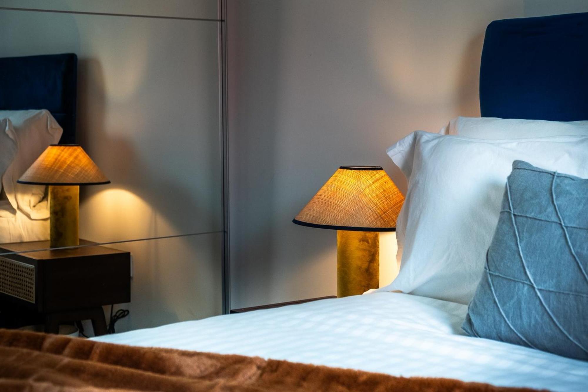 Luxurious & Glamorous Centrally Located 2 Bedroom 2 Bathroom Apartment - Central Birmingham - Secure Parking - Netflix 외부 사진
