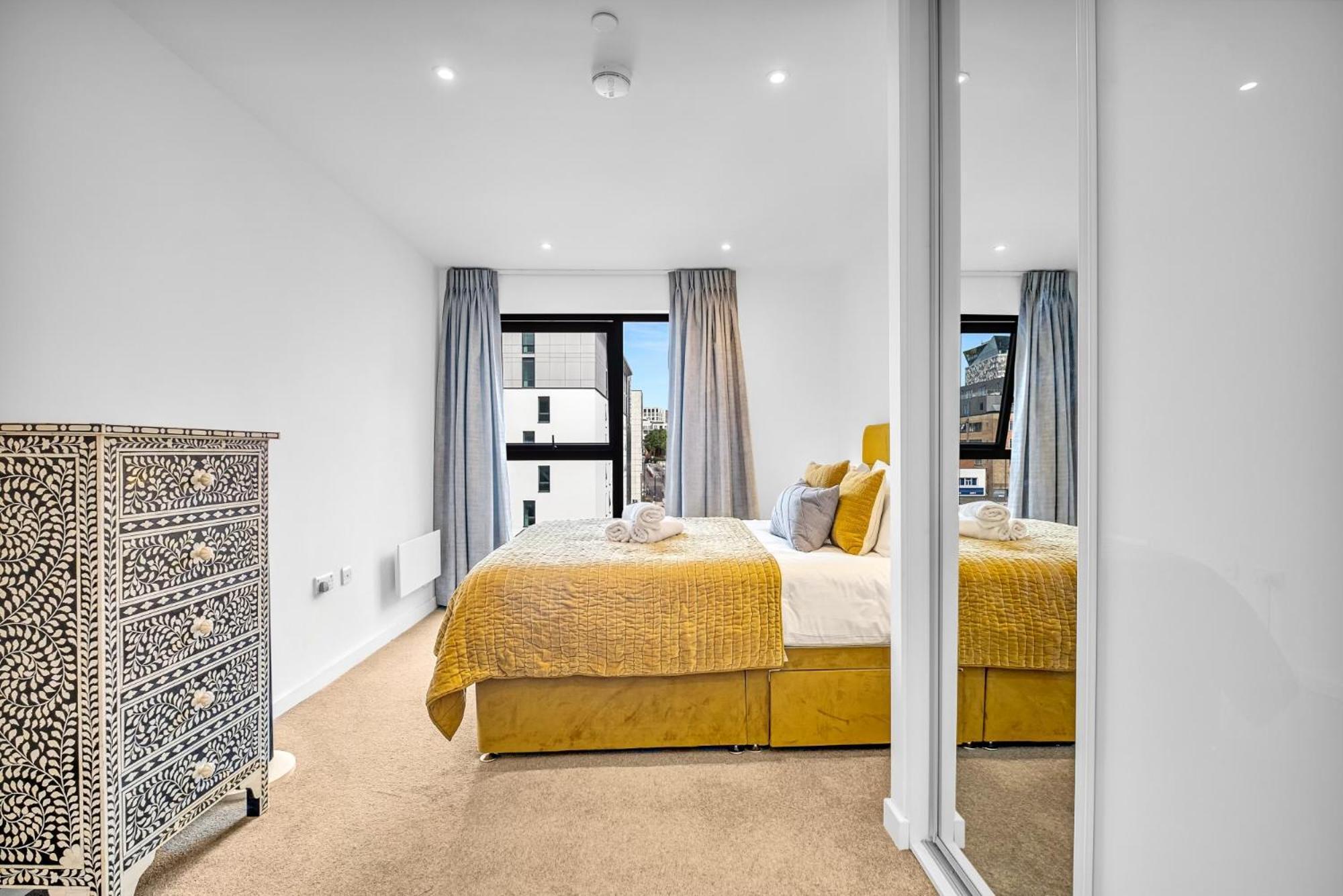 Luxurious & Glamorous Centrally Located 2 Bedroom 2 Bathroom Apartment - Central Birmingham - Secure Parking - Netflix 외부 사진