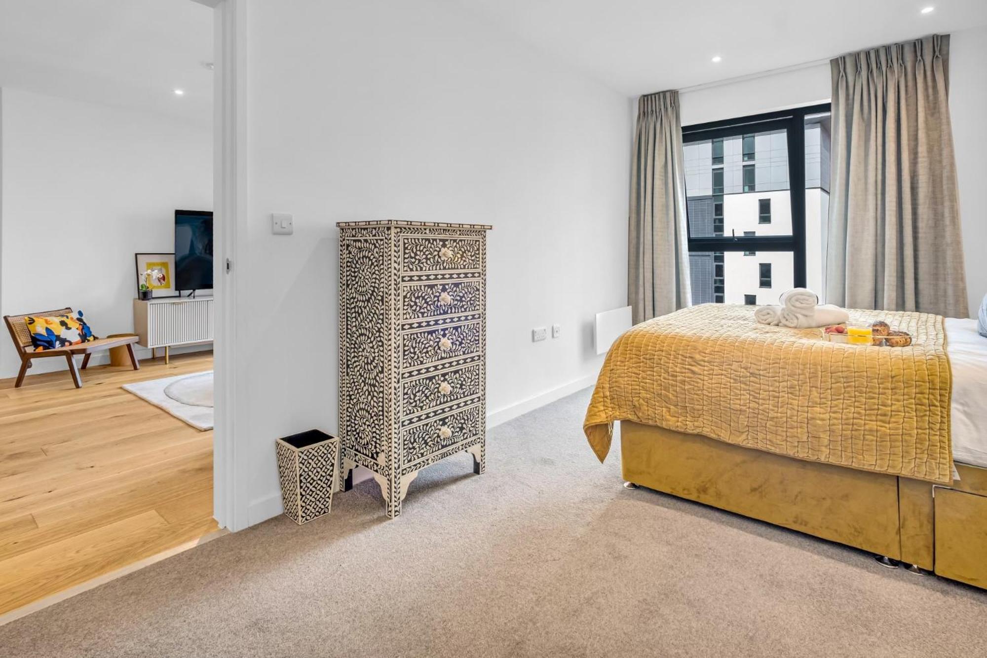 Luxurious & Glamorous Centrally Located 2 Bedroom 2 Bathroom Apartment - Central Birmingham - Secure Parking - Netflix 외부 사진