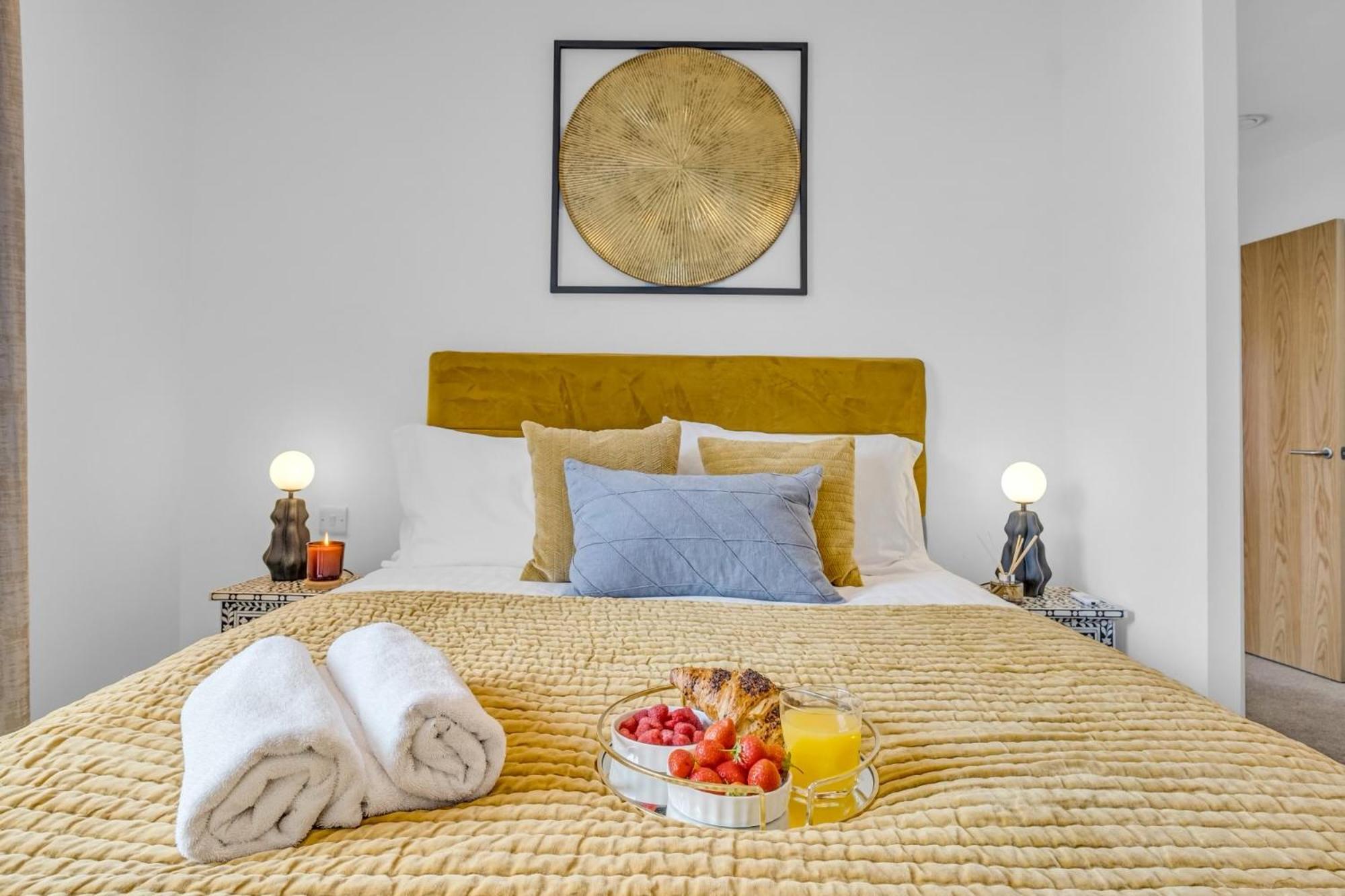Luxurious & Glamorous Centrally Located 2 Bedroom 2 Bathroom Apartment - Central Birmingham - Secure Parking - Netflix 외부 사진