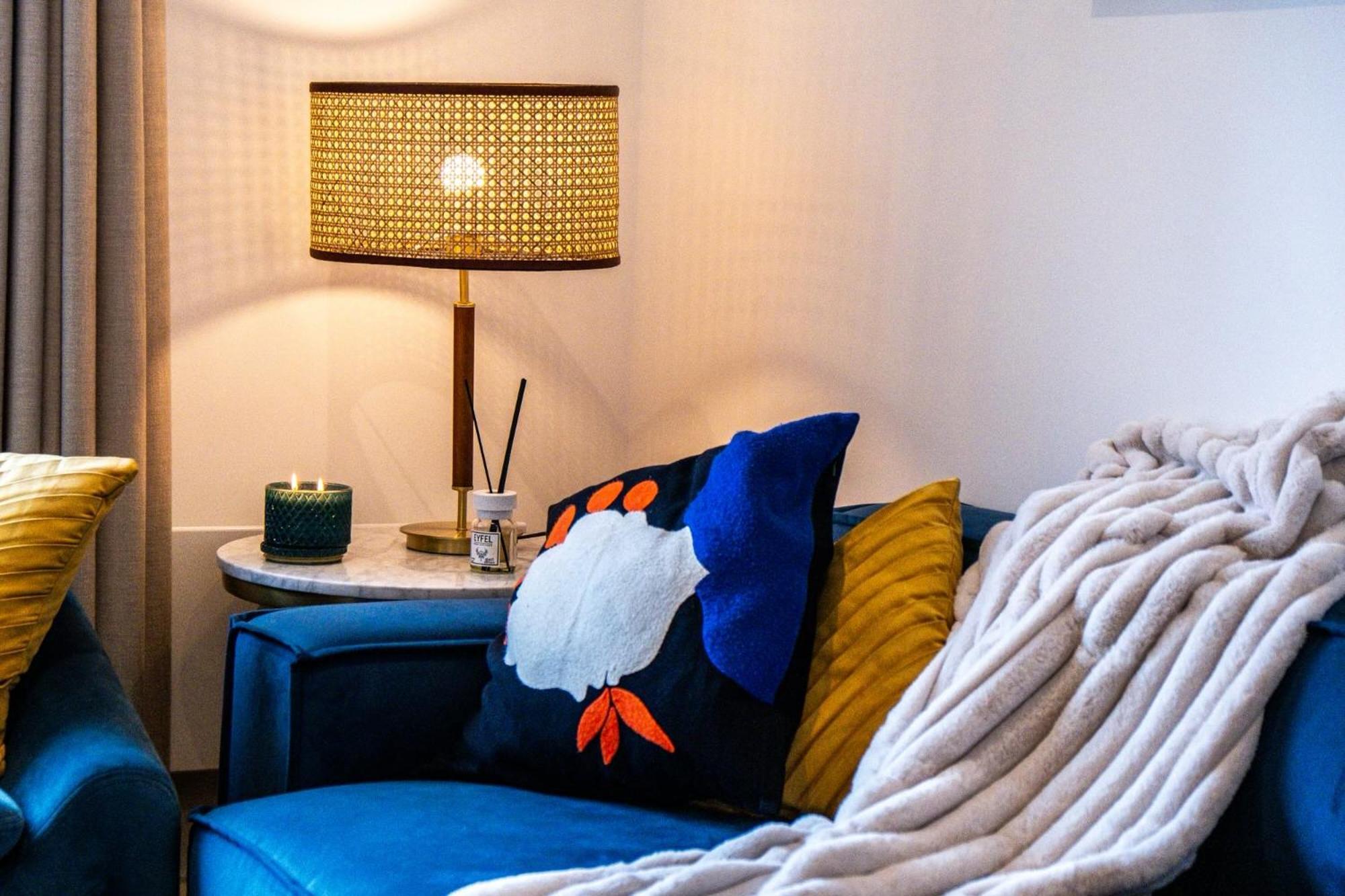 Luxurious & Glamorous Centrally Located 2 Bedroom 2 Bathroom Apartment - Central Birmingham - Secure Parking - Netflix 외부 사진
